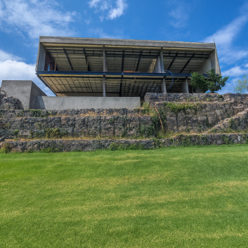 2025 UNETERRA (1080 x 1350 px) (1080 x 1080 px)-5